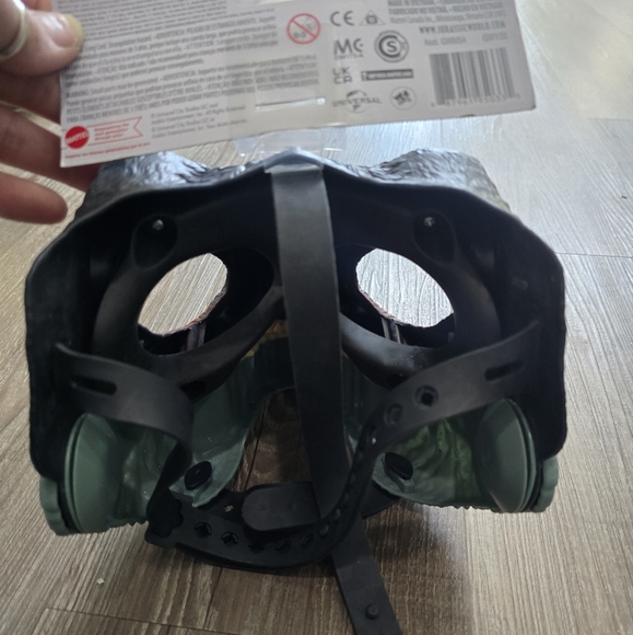 Jurassic World Therizenosaurus face mask. kids size - Picture 5 of 7